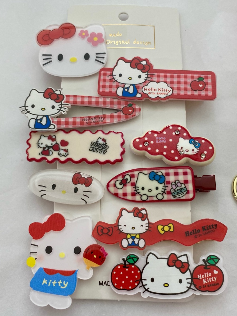 Hello Kitty Socks, Hair Clips & Keychain Set - Picture 2 of 6